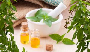 essential-oils-3456303_1920-1024x594
