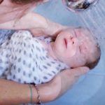 THALASSO BAIN BEBE IMMERSION BEBEB FILLE SOPHIE CLARET BRAMANTE A DOMICILE 01 2020