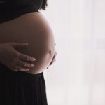 pregnant-1245703_640